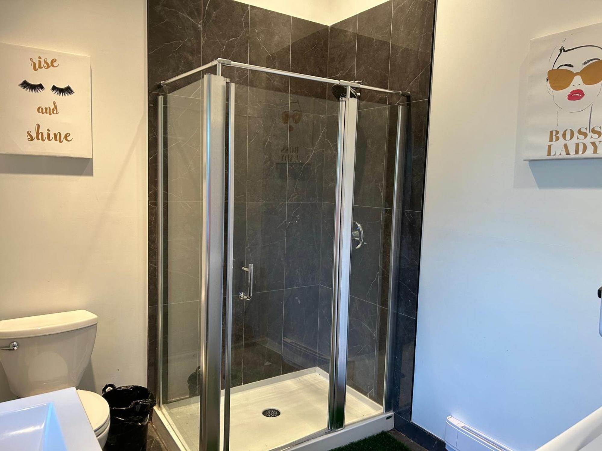 Seymour Private Bedroom, Ensuite Bathroom With Shared Pool, Hot Tub With Views North Vancouver Zewnętrze zdjęcie