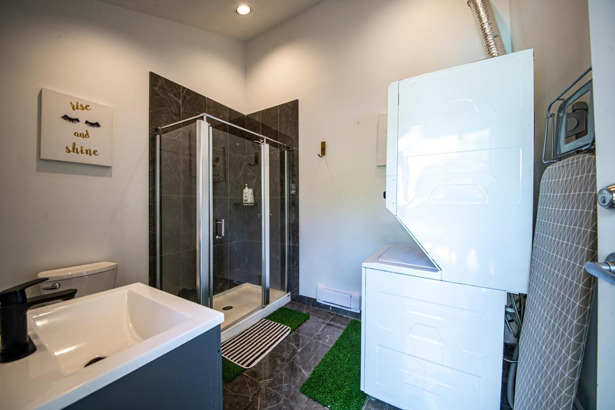 Seymour Private Bedroom, Ensuite Bathroom With Shared Pool, Hot Tub With Views North Vancouver Zewnętrze zdjęcie